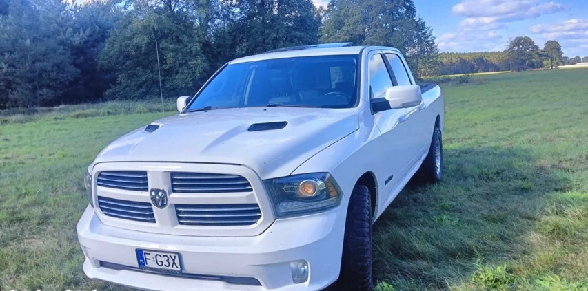 Dodge RAM cena 119999 przebieg: 173000, rok produkcji 2016 z Szepietowo małe 254